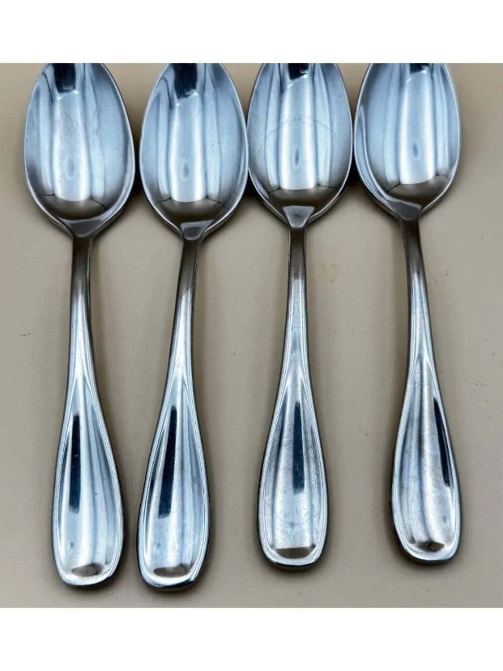 4 Oneida VOSS 18/0 Stainless Flatware Glossy Place Soup Spoons Table Spoons